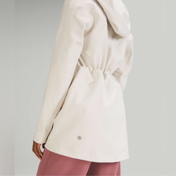 🍋LULU🍋 RepelShell Rain Jacket ☔️ - Picture 3 of 6